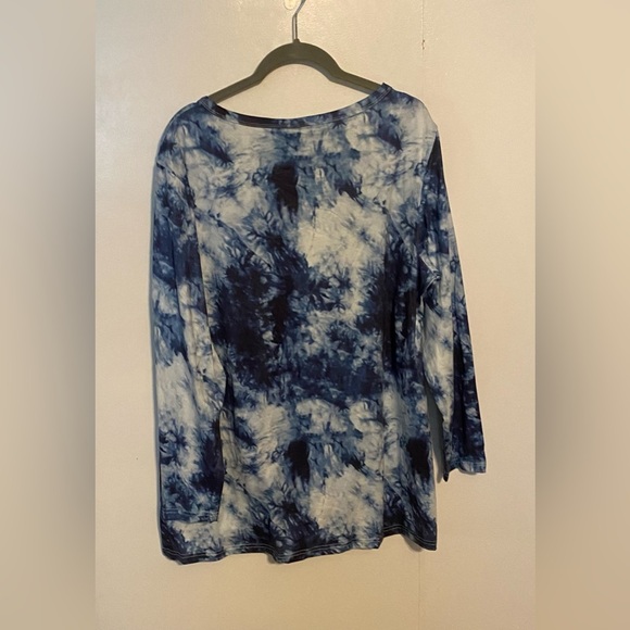 DOLNINE Womens Plus Size Knotted Top, Long Sleeve Tee Shirt. 16W - Picture 2 of 3